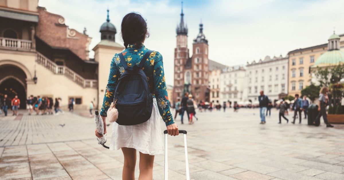 Telltale Signs You're an American Tourist - The Getaway
