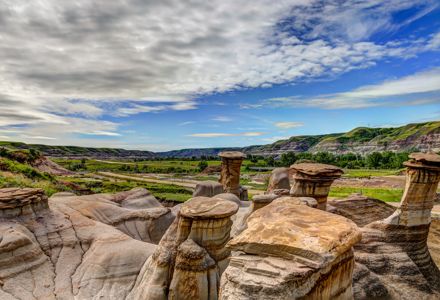 15 Things to Do in Drumheller: From Hoodoos to Dinosaurs